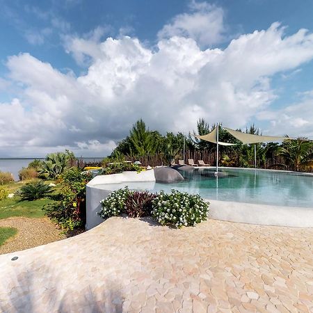 Dolphin @ Swan Villas Maya Beach エクステリア 写真